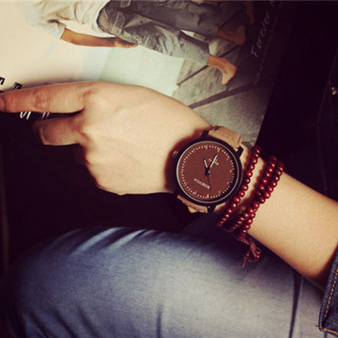 Leather Quartz Analog Wrist Watch